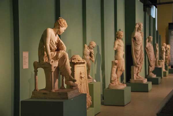 Sala Caldaie, veduta di alcune opere