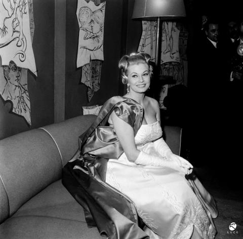 Anita Ekberg alla prima del film 'La Dolce vita', Roma, 1960